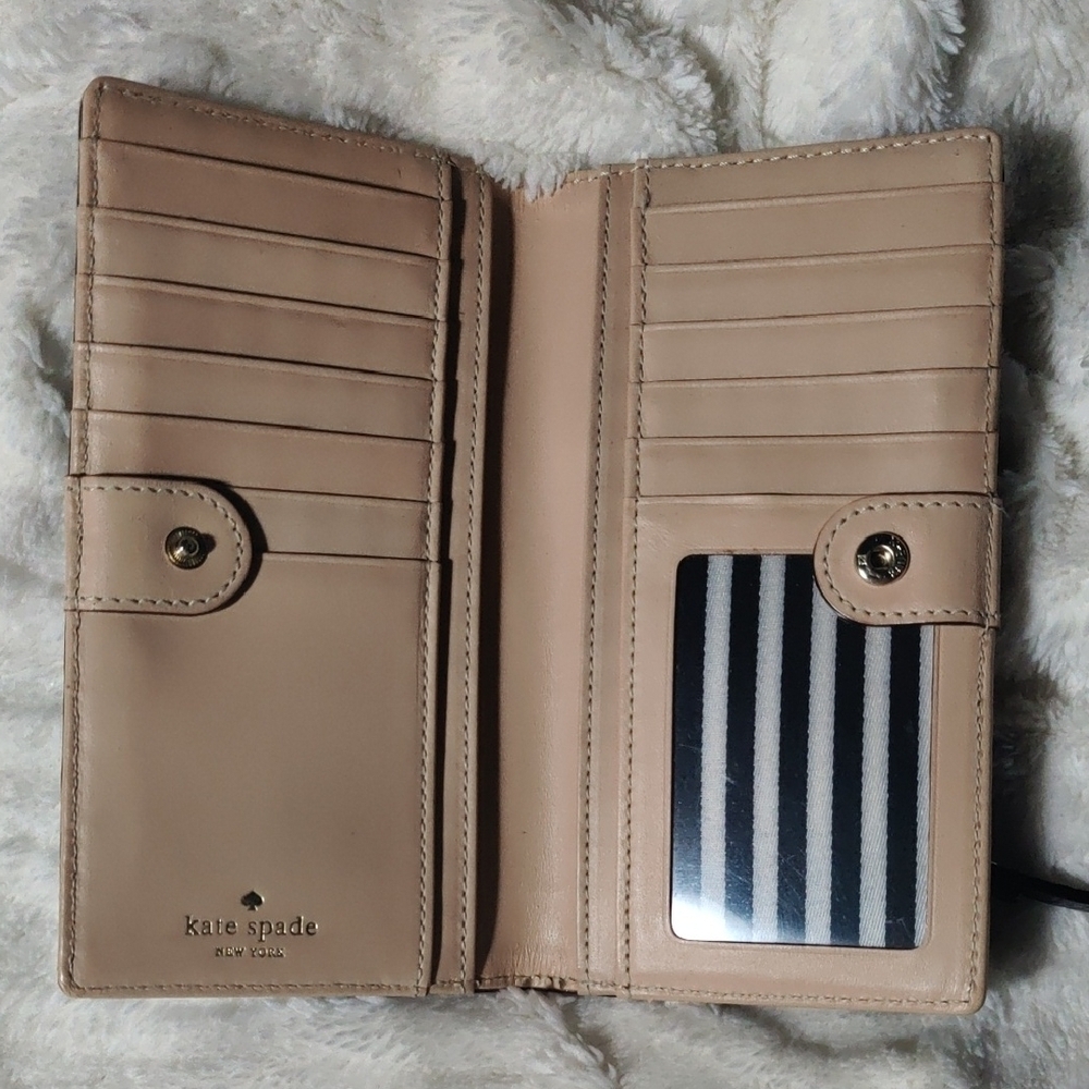 Kate Spade Textured Black Wallet - Picture 4 of 4